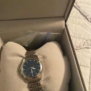 Gucci timeless woman’s stainless steel watch